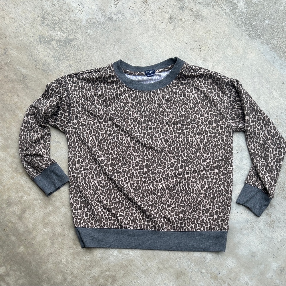 Splendid leopard pullover sweater size large
